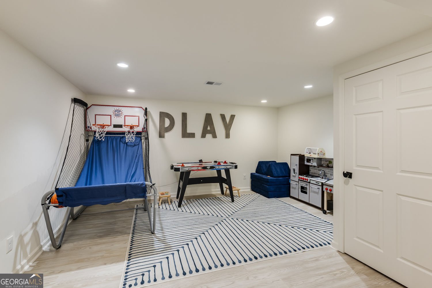 2596 Green Meadows Lane Brookhaven - 41