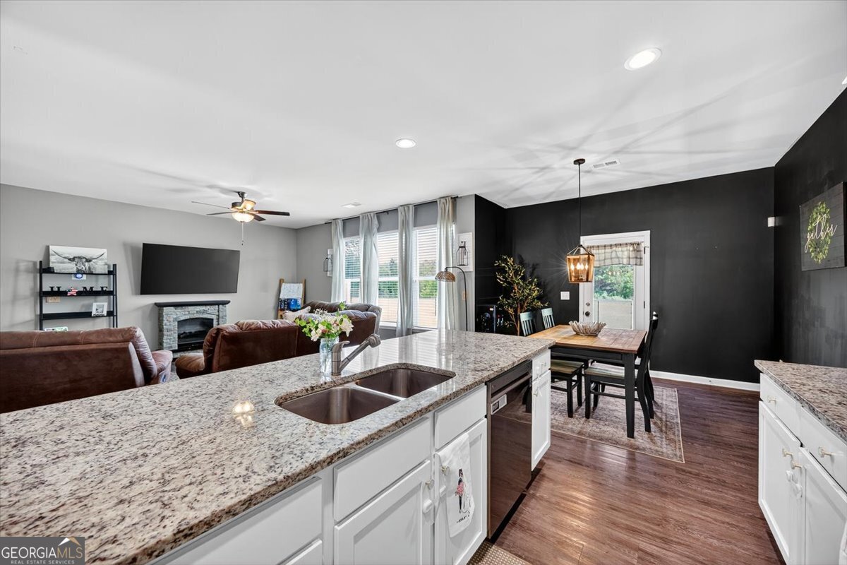 656 Dolly Drive Forsyth - 7