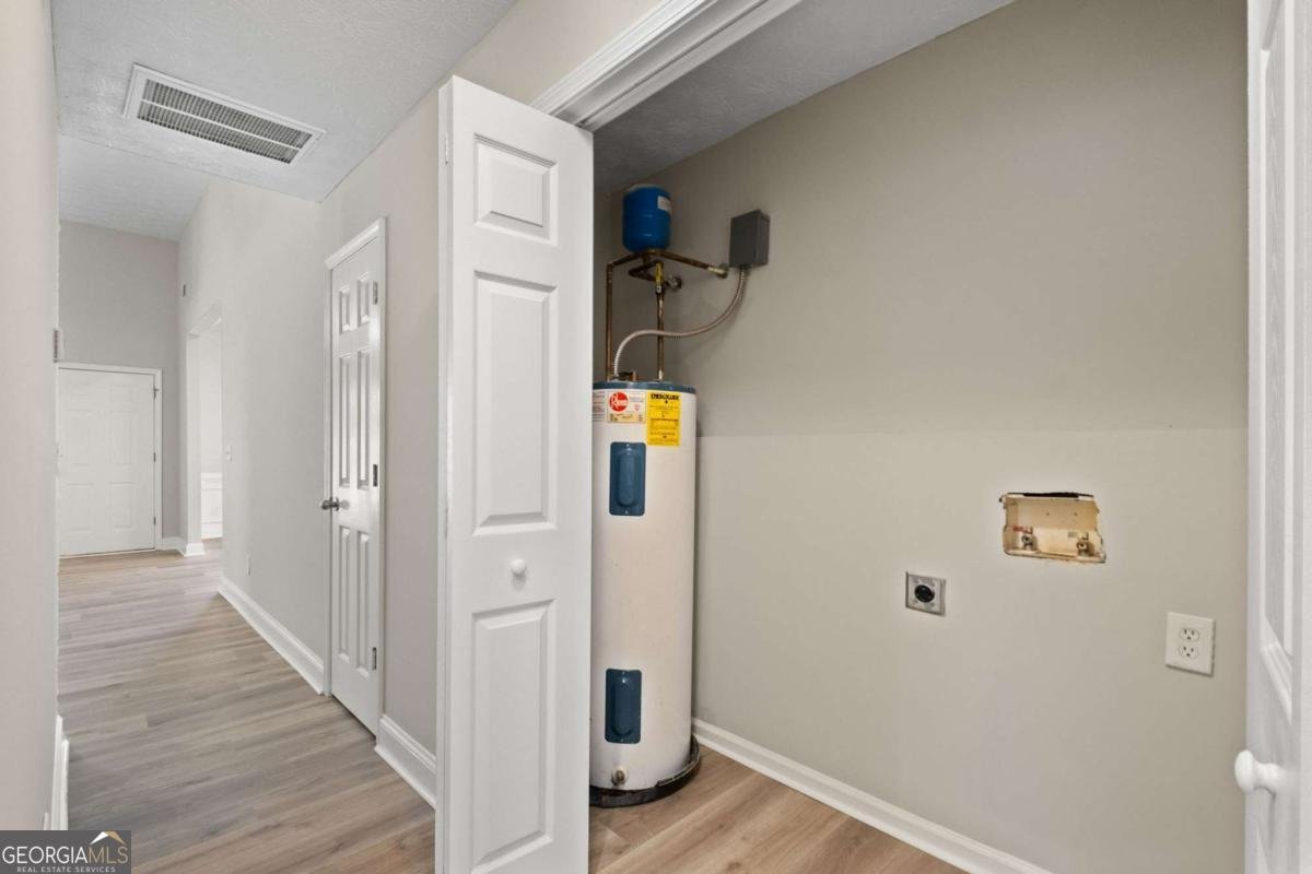 1425 Sedgefield Trail Bethlehem - 23