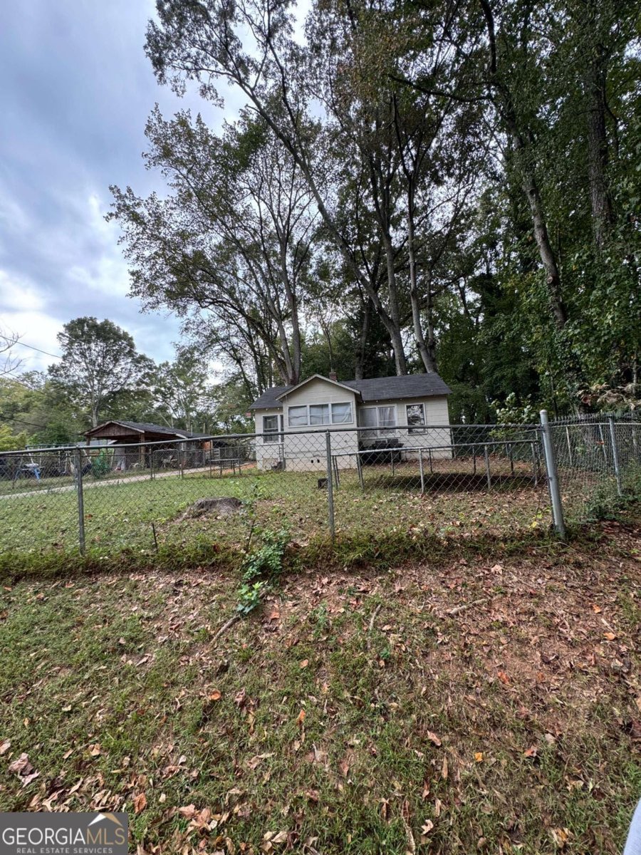 1631 Knox Drive Marietta - main photo