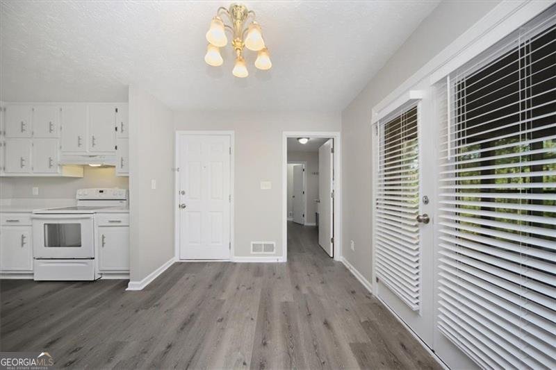 80 SANDY Stockbridge - 17