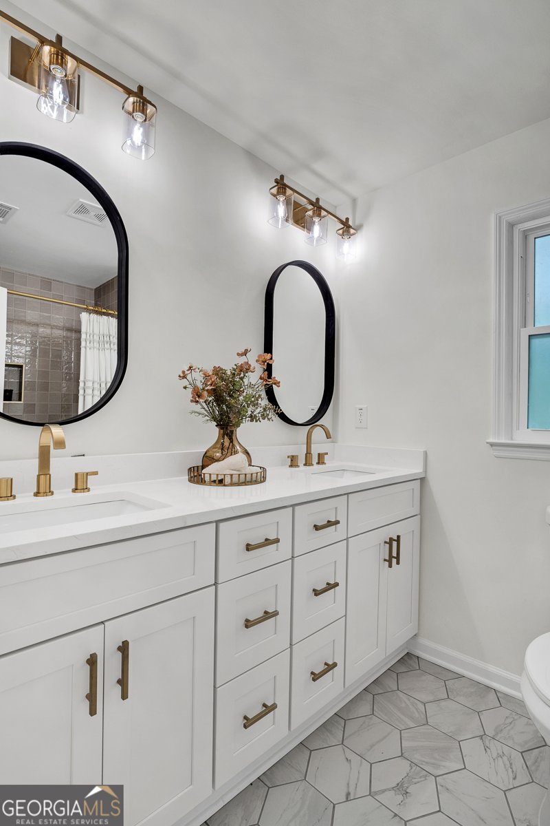 529 GREYSTONE Trail Marietta - 27