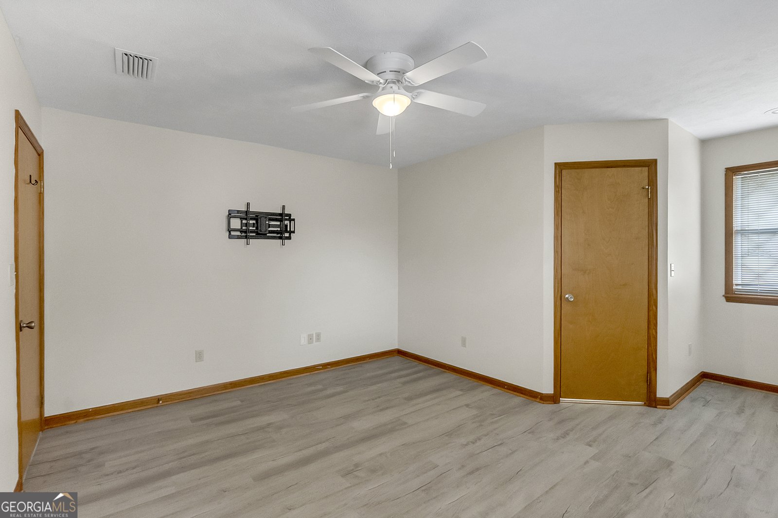 1296 McQuaig Street Cairo - 23