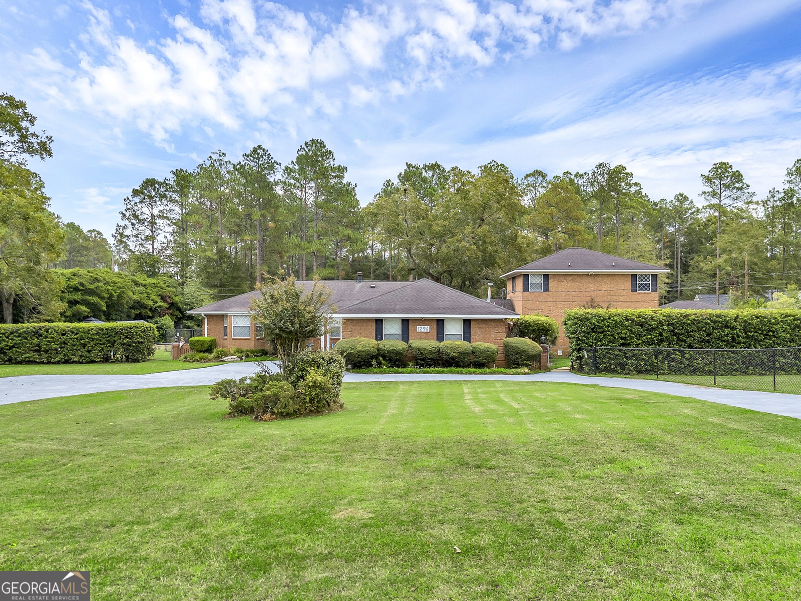 1296 McQuaig Street Cairo - 3