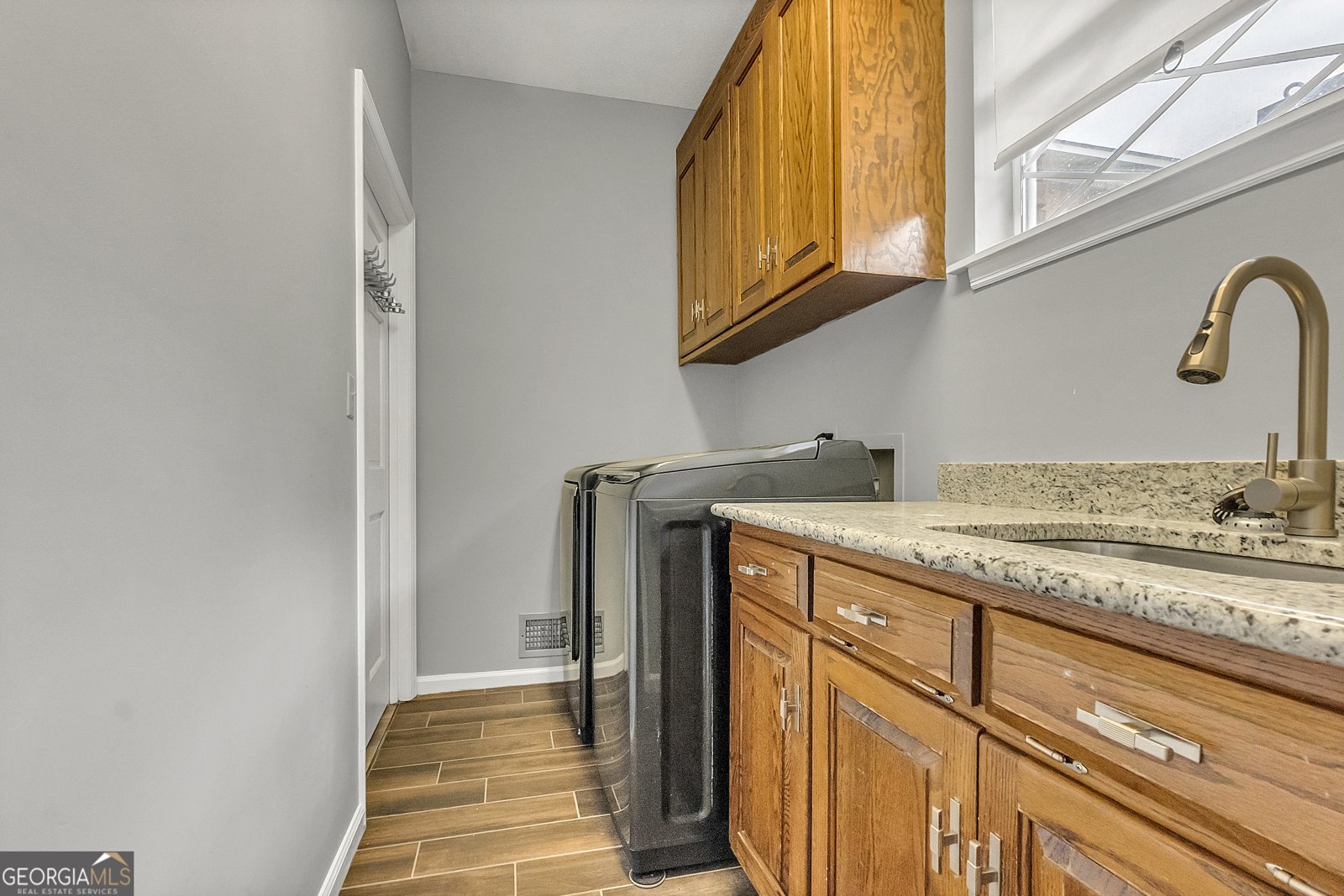 1296 McQuaig Street Cairo - 57