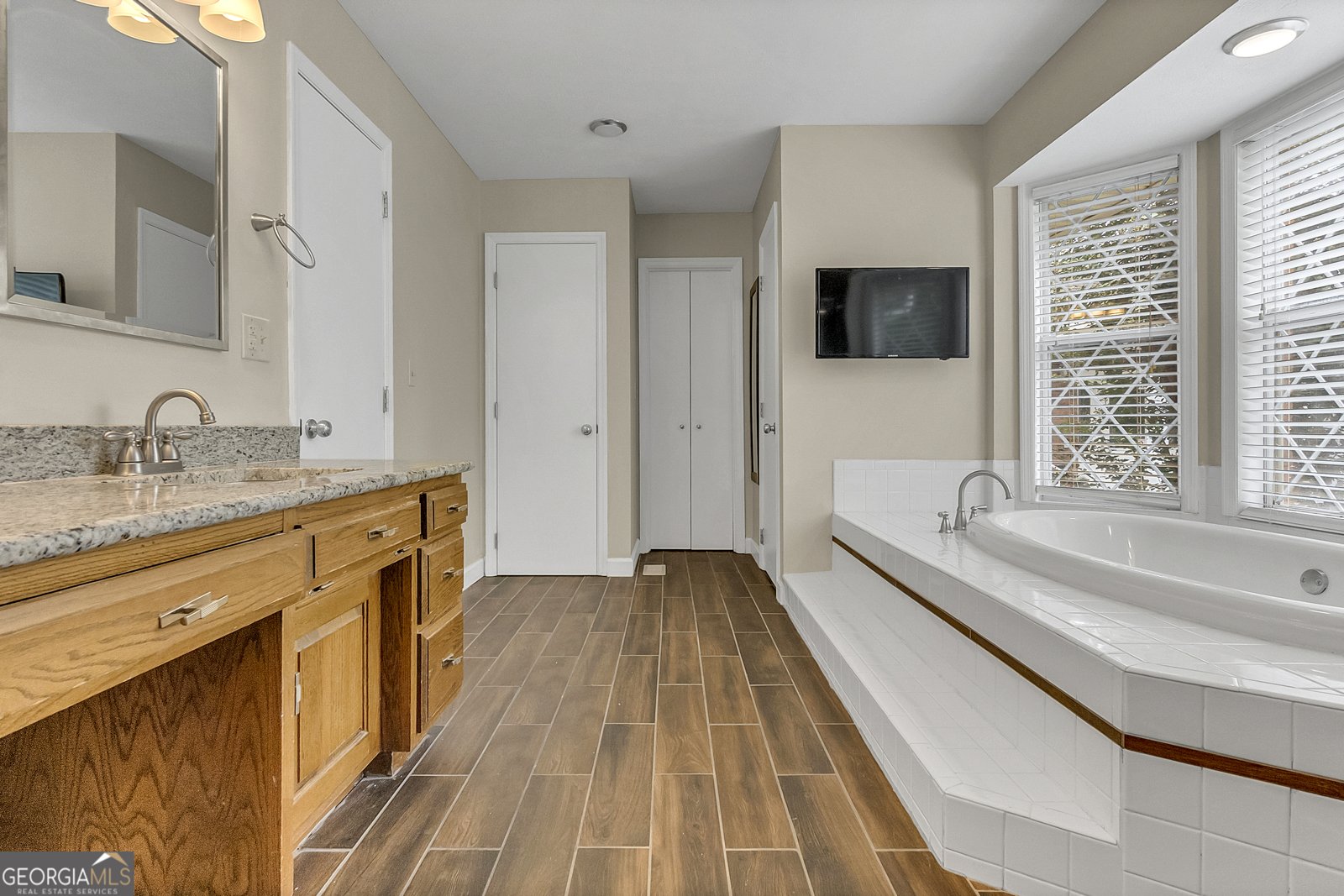 1296 McQuaig Street Cairo - 76