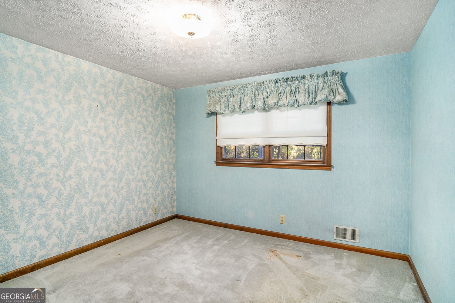 2252 Valley Creek Circle Snellville - 4