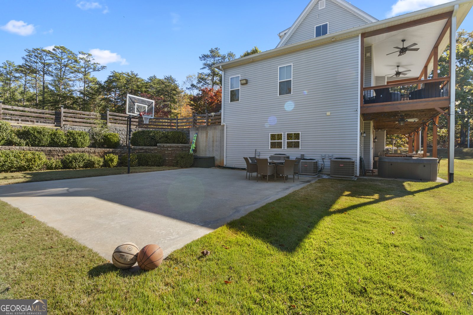 6435 Looper Lake Drive Flowery Branch - 6