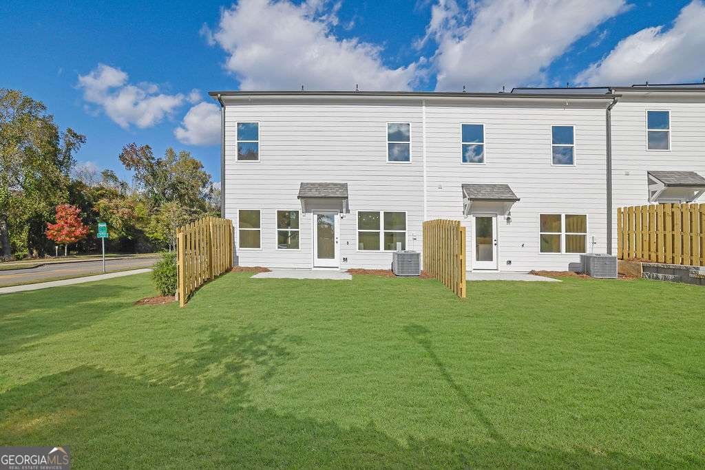 302 Heron Street Ball Ground - 9