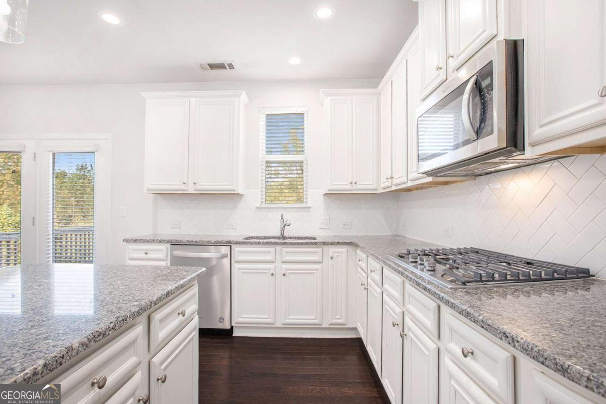 5425 Mirror Lake Drive Cumming - 16