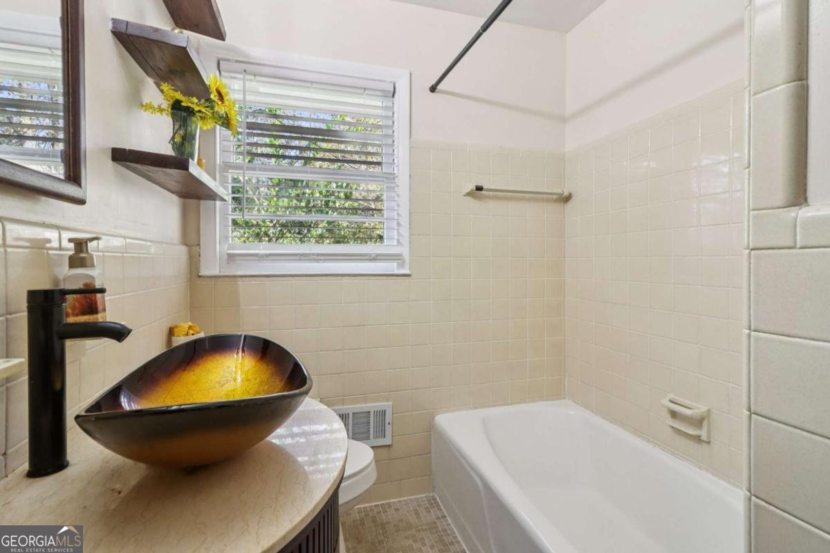 957 Texel Lane Clarkston - 7