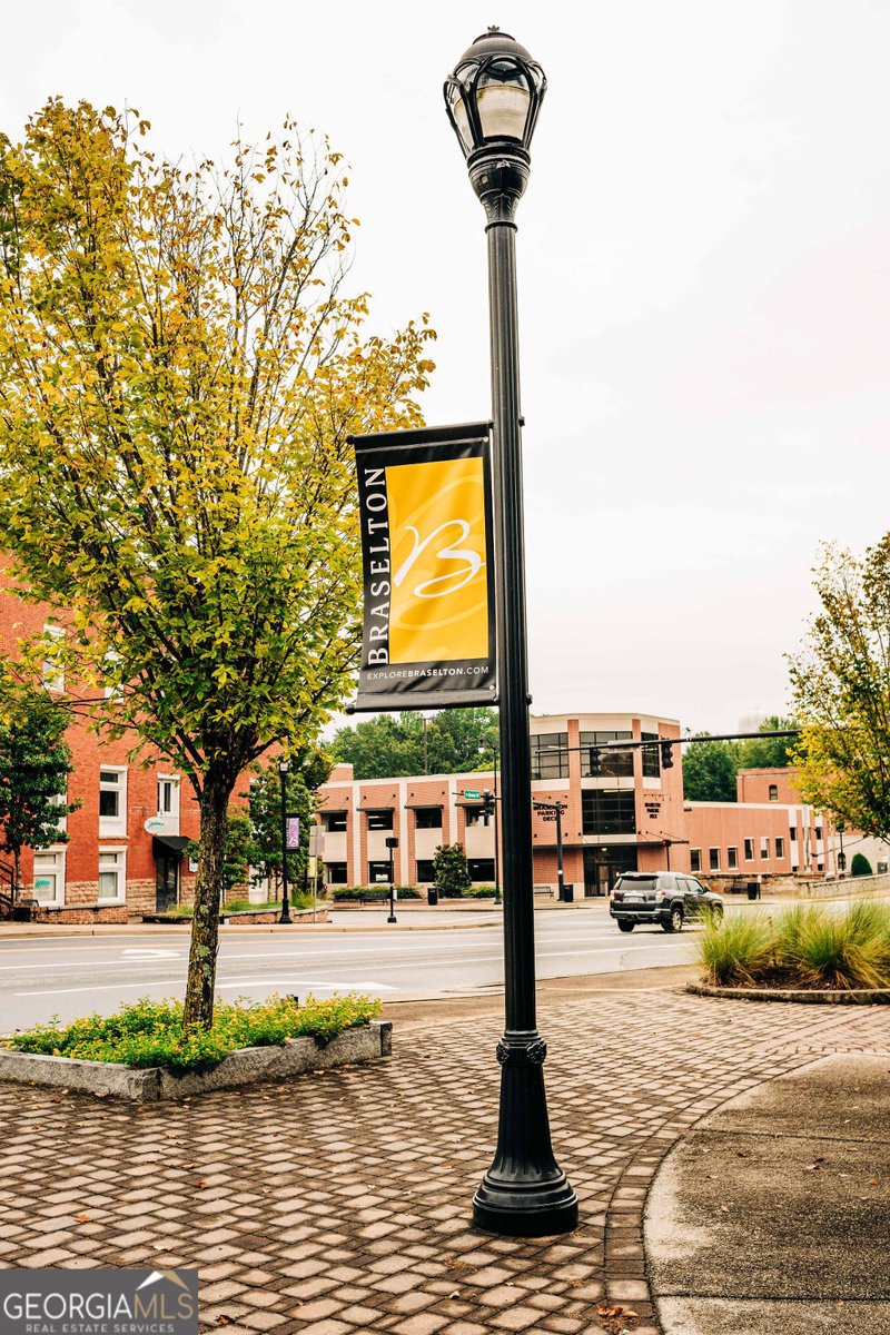 5516 Tullis Drive Gainesville - 37