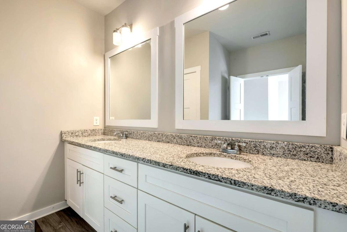 482 North Point Circle Hartwell - 13