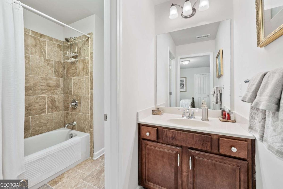 7845 Crownpoint Drive Alpharetta - 28