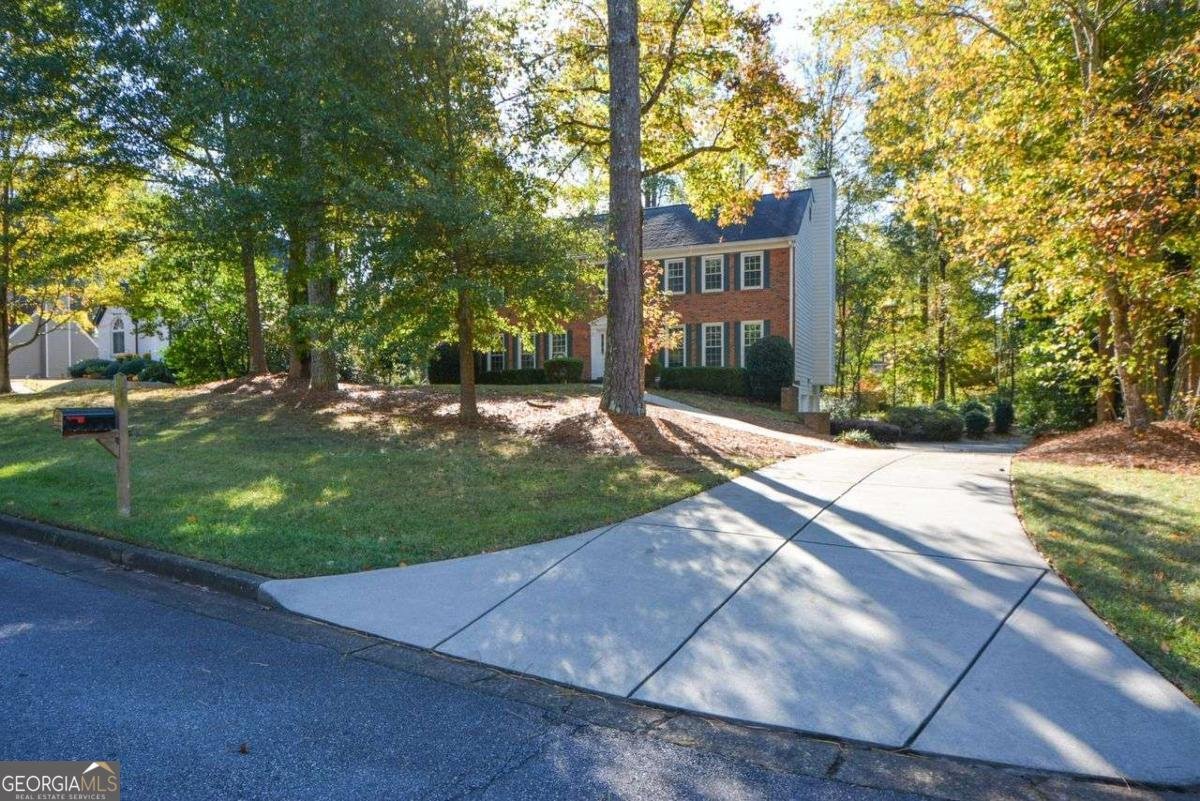 5610 Surrey Court Alpharetta - 12