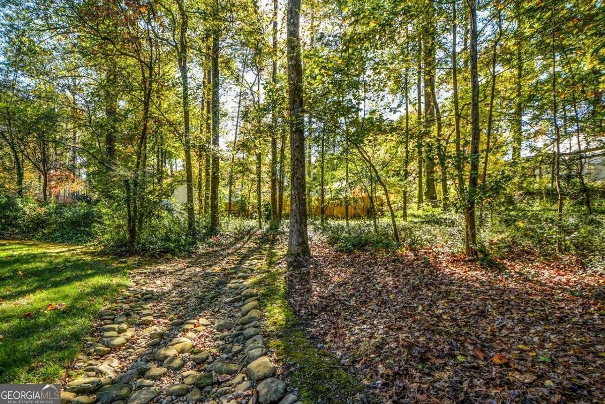 5610 Surrey Court Alpharetta - 3