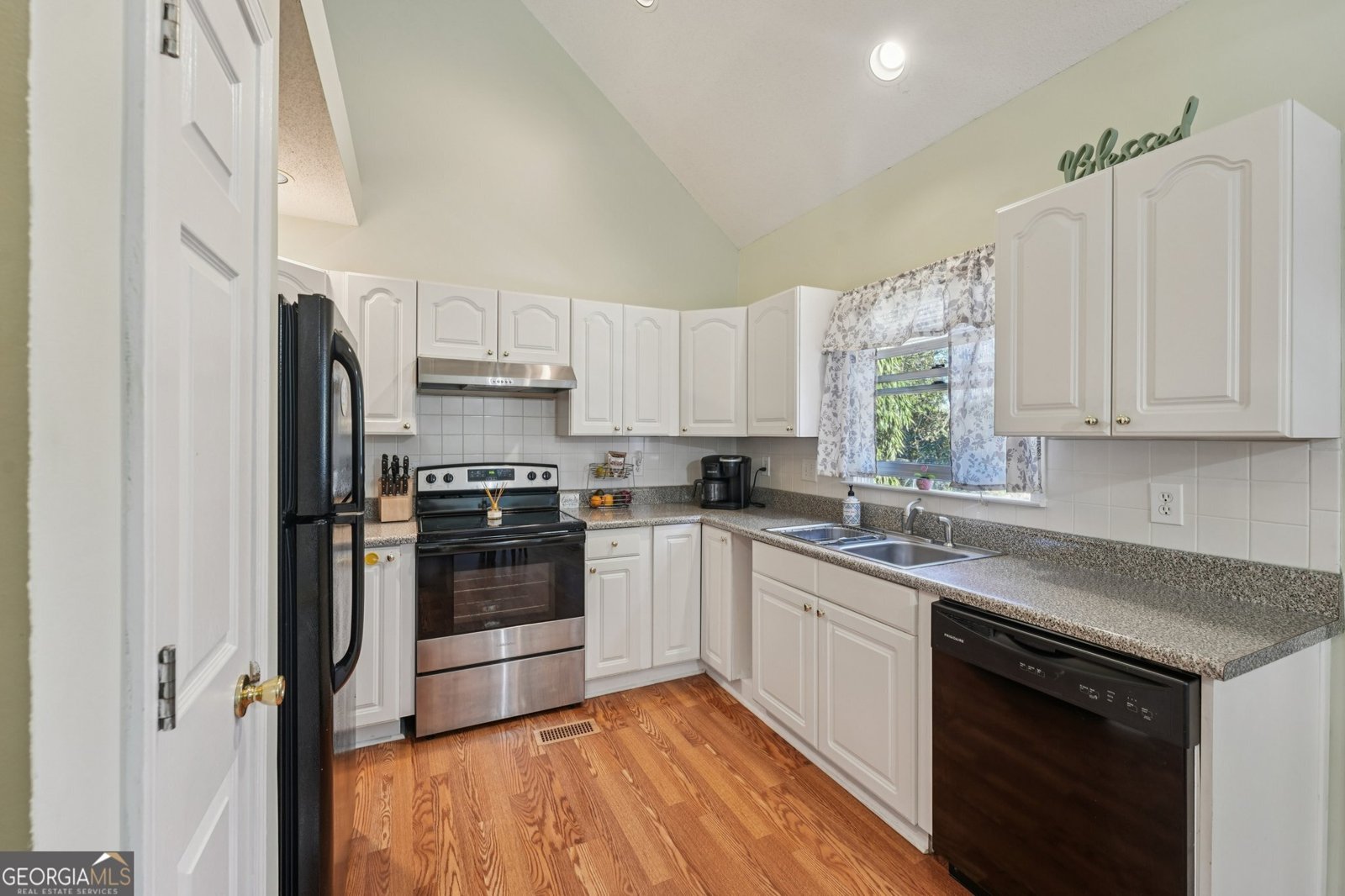 777 College Street Carrollton - 15