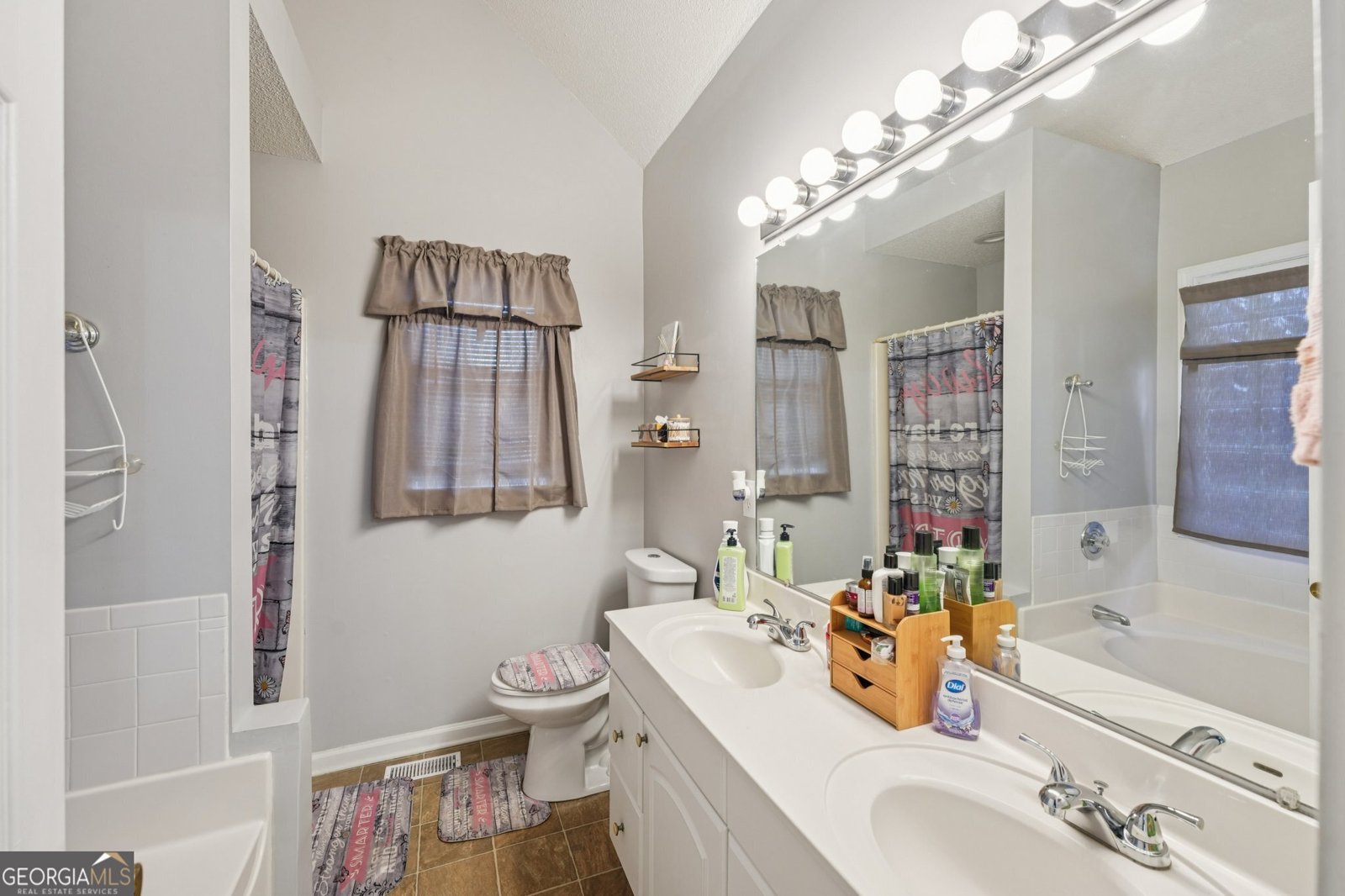 777 College Street Carrollton - 32