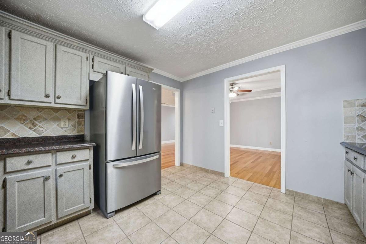 1210 BURNING BUSH Drive Loganville - 22