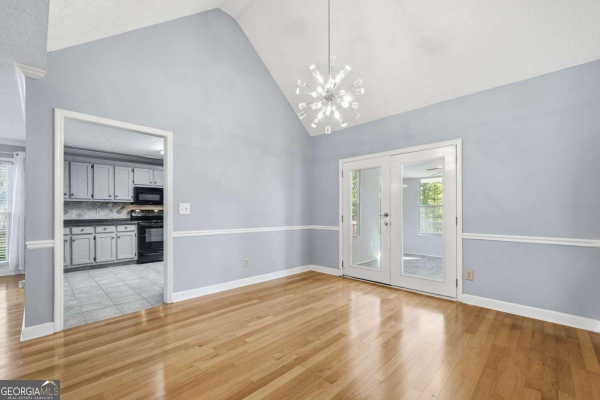 1210 BURNING BUSH Drive Loganville - 25