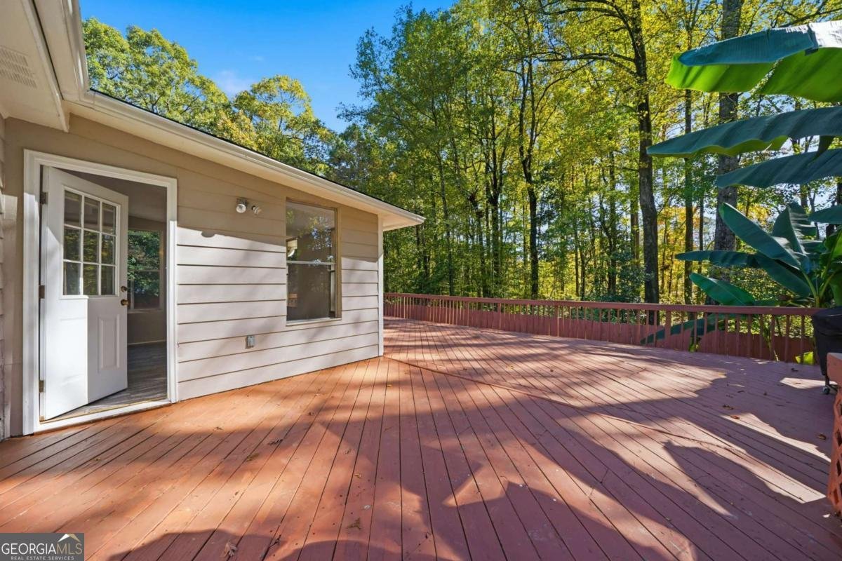 1210 BURNING BUSH Drive Loganville - 34