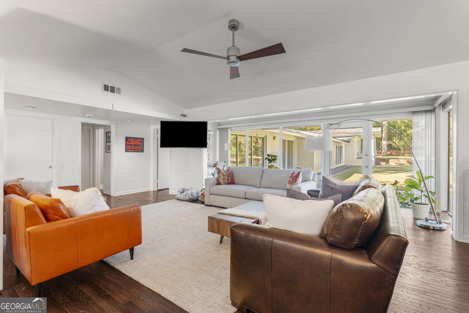 2637 Sue Mack Drive Columbus - 12