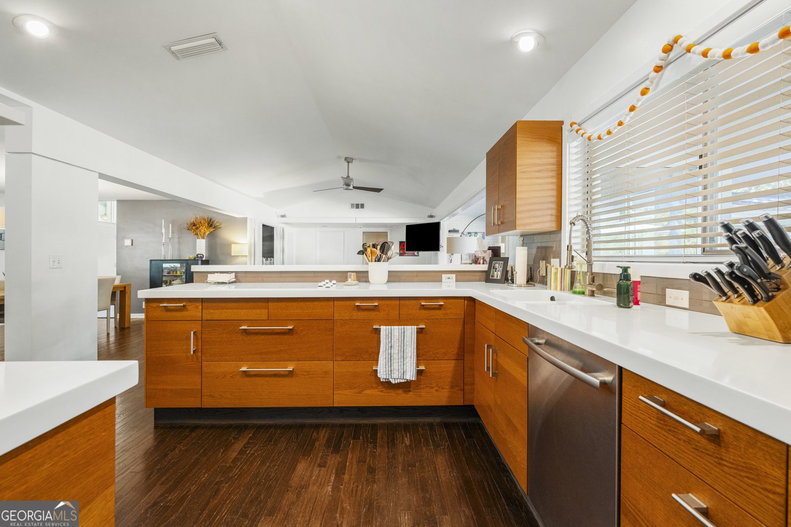 2637 Sue Mack Drive Columbus - 16