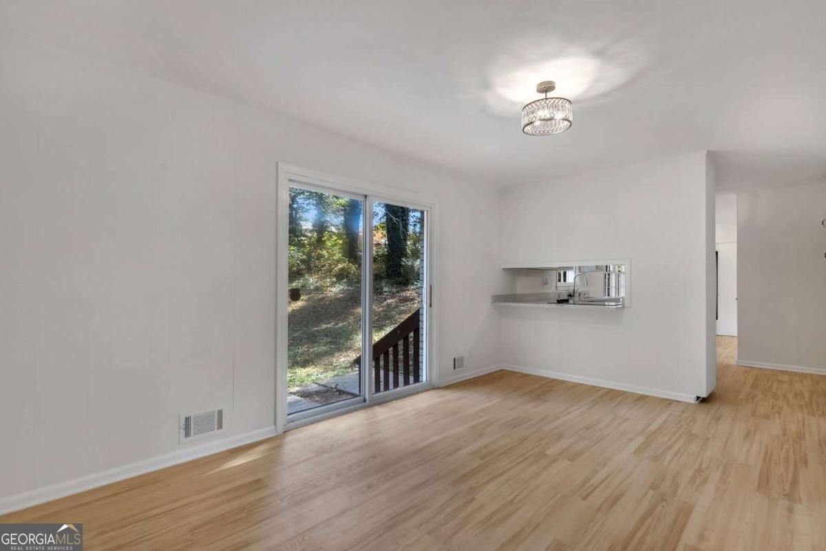 6243 David Lane Mableton - 12