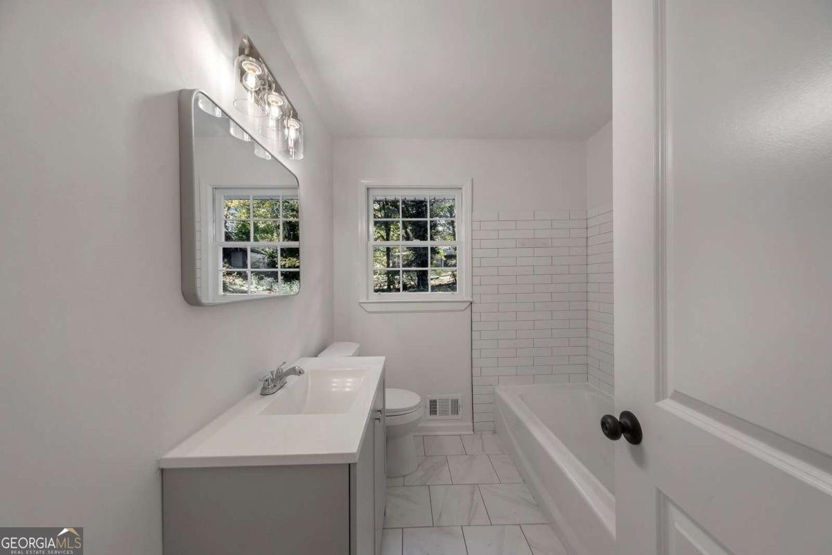 6243 David Lane Mableton - 18