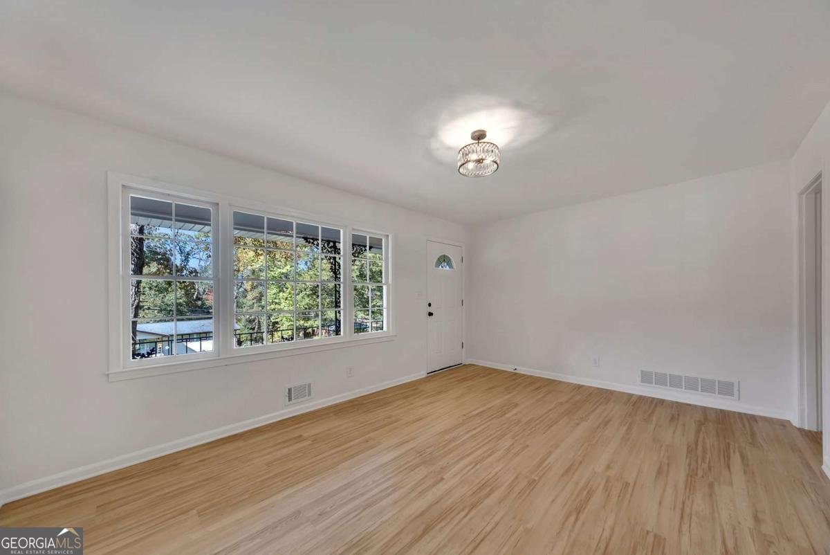 6243 David Lane Mableton - 8