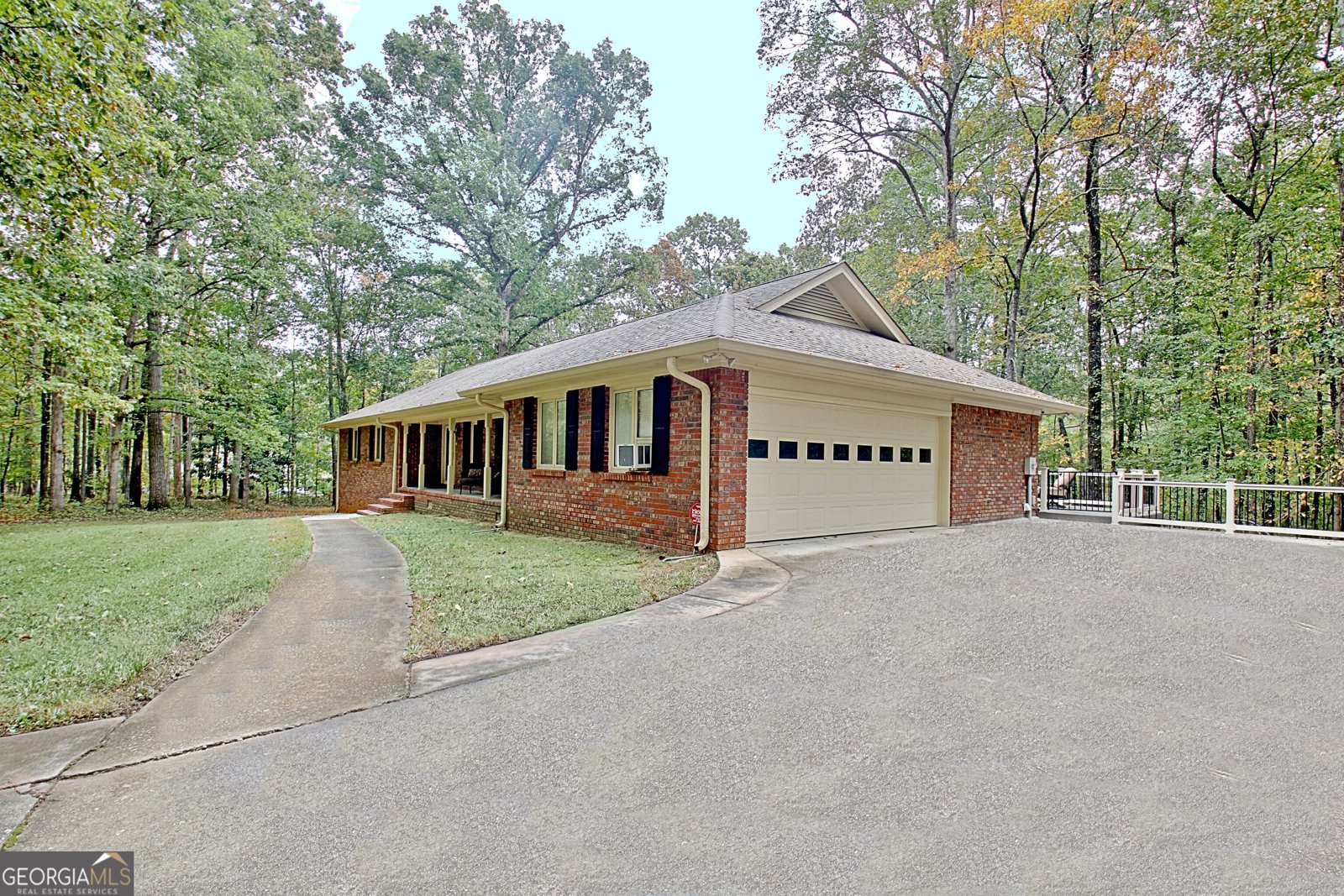 120 WOODLAND Road Fayetteville - 21