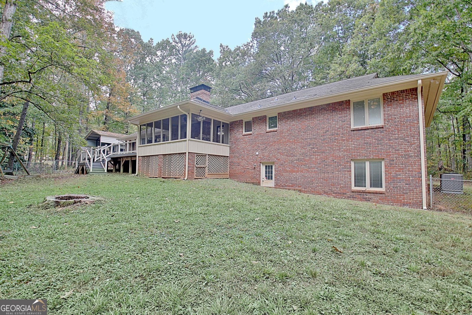 120 WOODLAND Road Fayetteville - 29