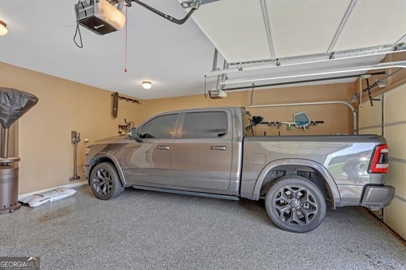 1006 Silver Thorne Drive Loganville - 29