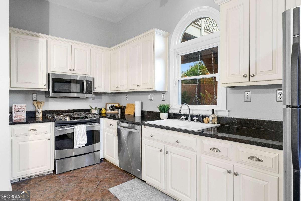 658 Glenwood Avenue Atlanta - 13