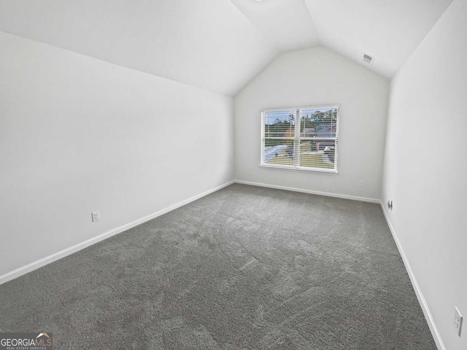 5657 Casa Blanca Lane South Fulton - 28