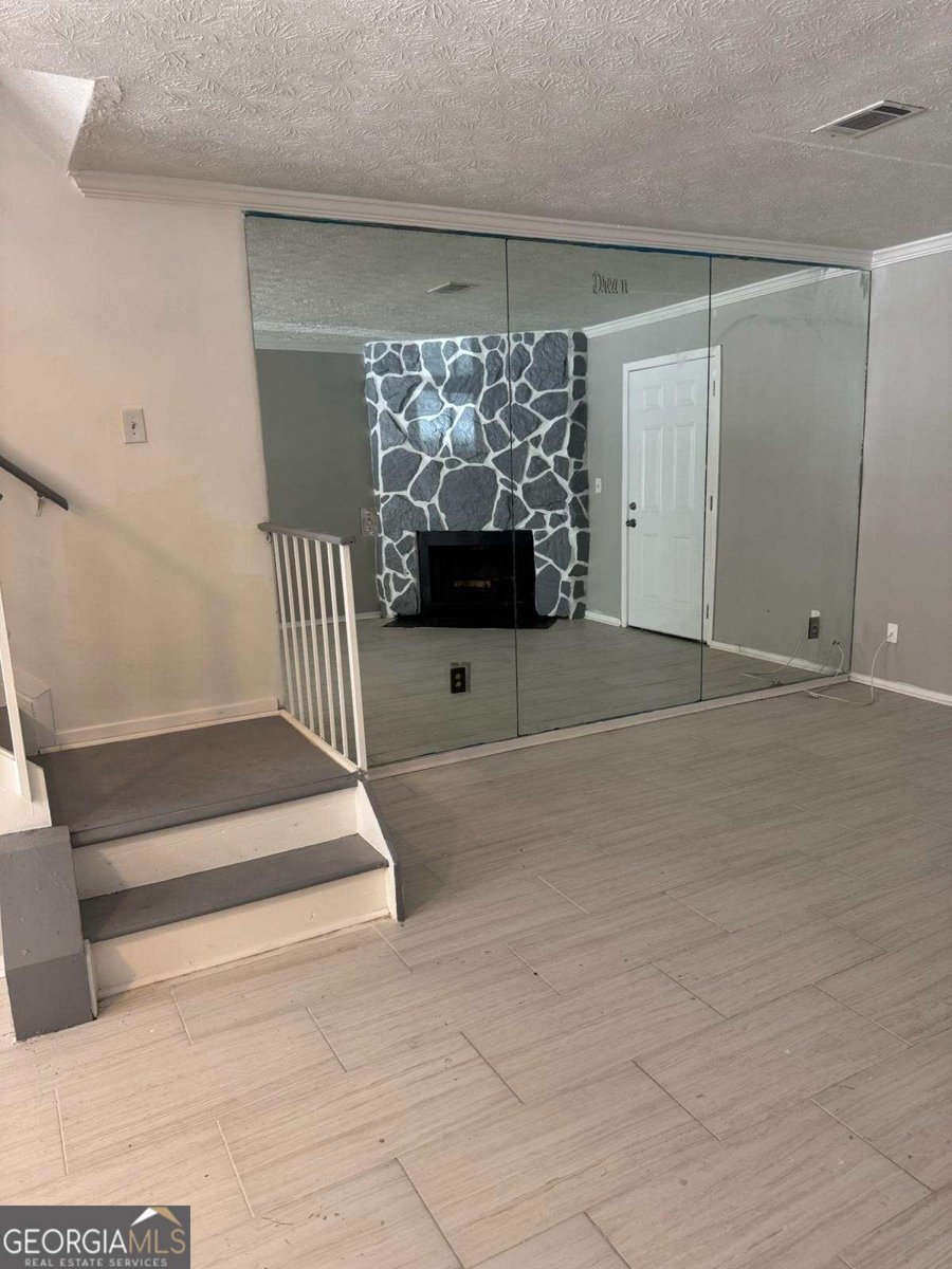 465 Prince Of Wales Stone Mountain - 2