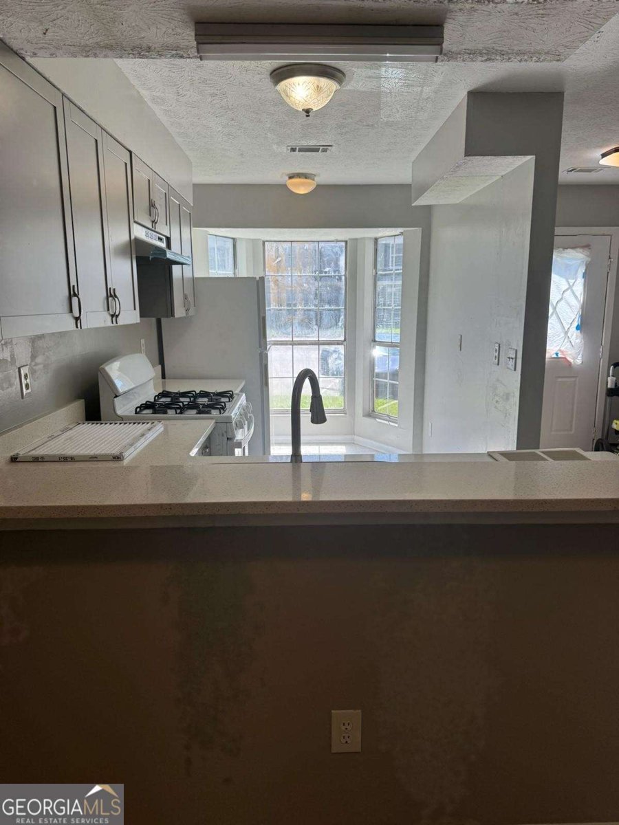 465 Prince Of Wales Stone Mountain - 8