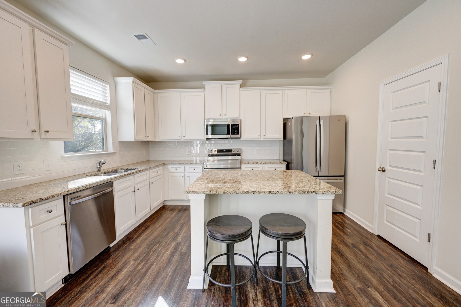 404 McGinnis Circle Calhoun - 10