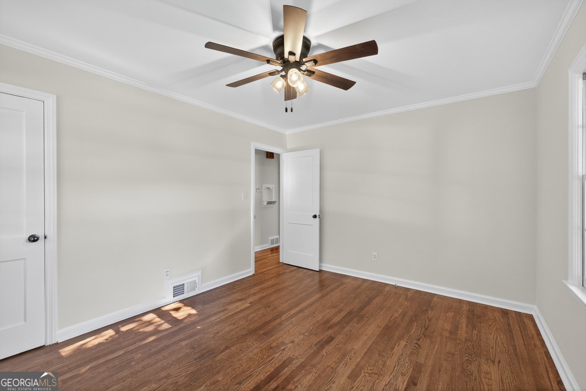 352 3rd Avenue Winder - 23