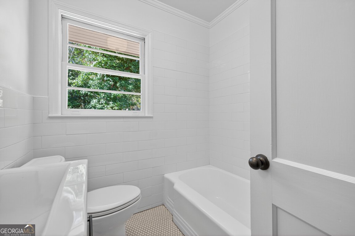 352 3rd Avenue Winder - 28