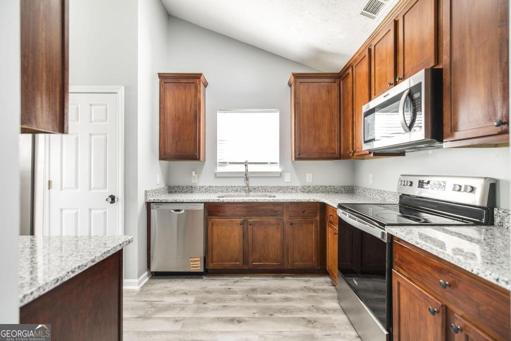 105 Browning Point Byron - 12