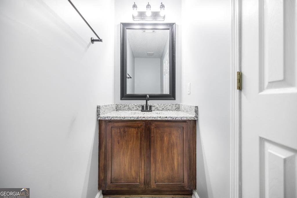 105 Browning Point Byron - 34