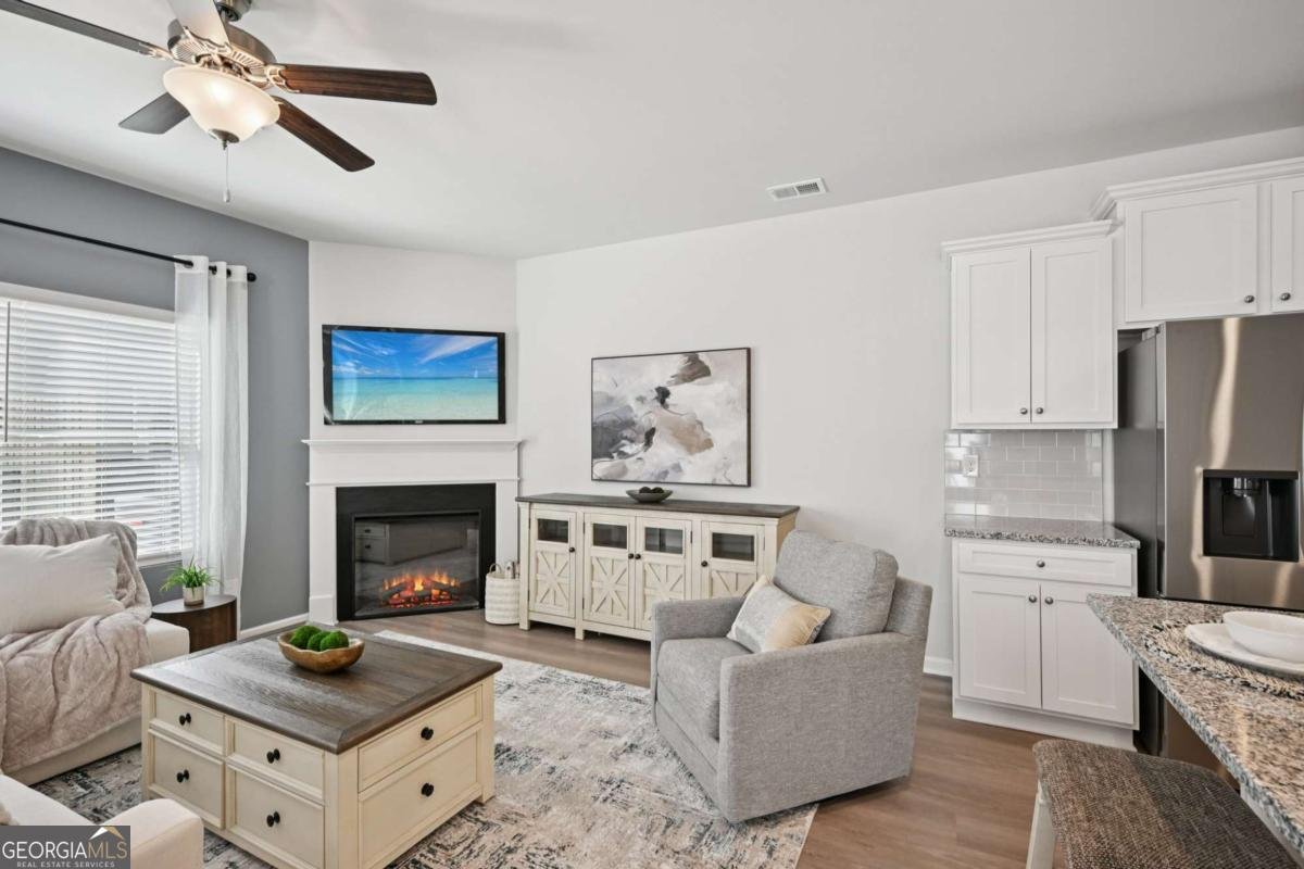 423 Lanier Circle Woodstock - 3