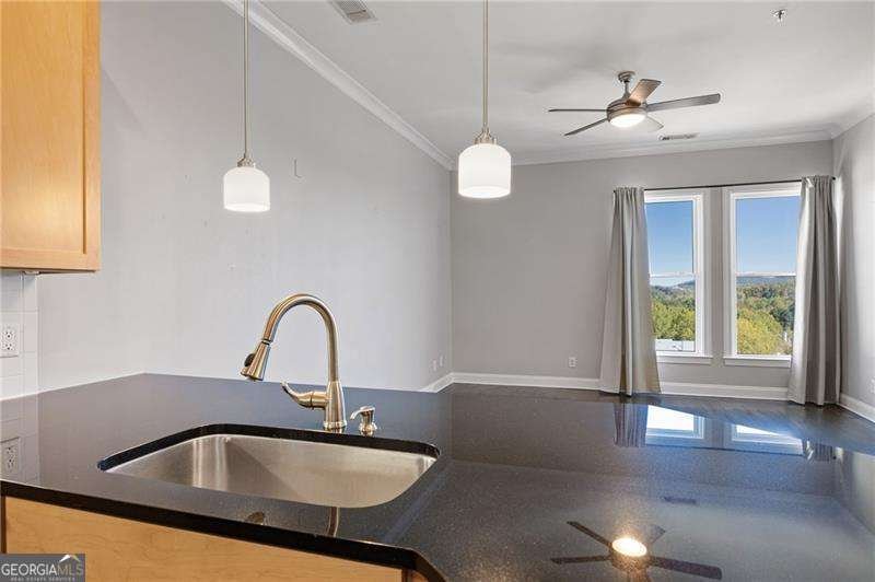 360 Chambers Street Woodstock - 12