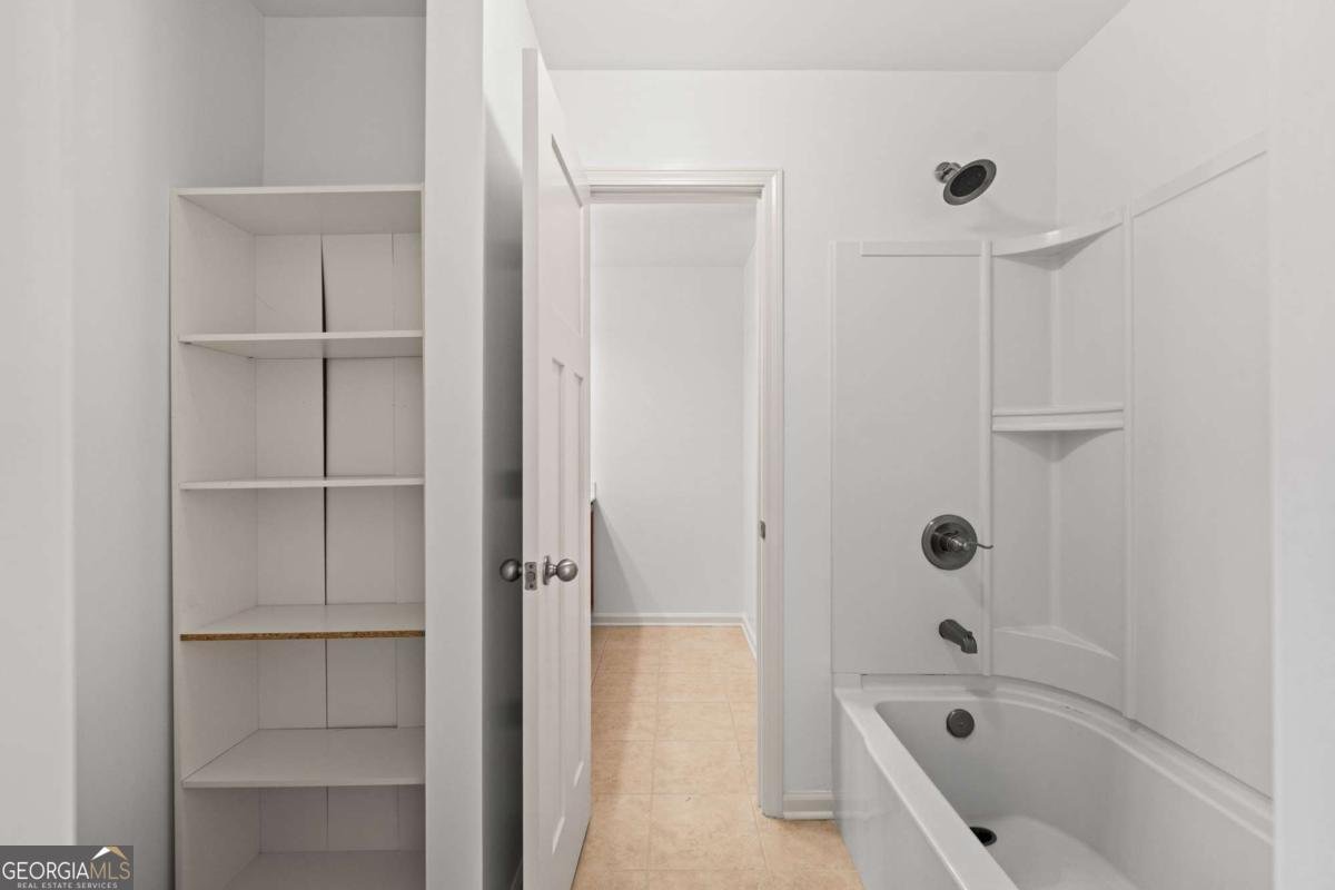 2272 Misty Brook Ct Buford - 40