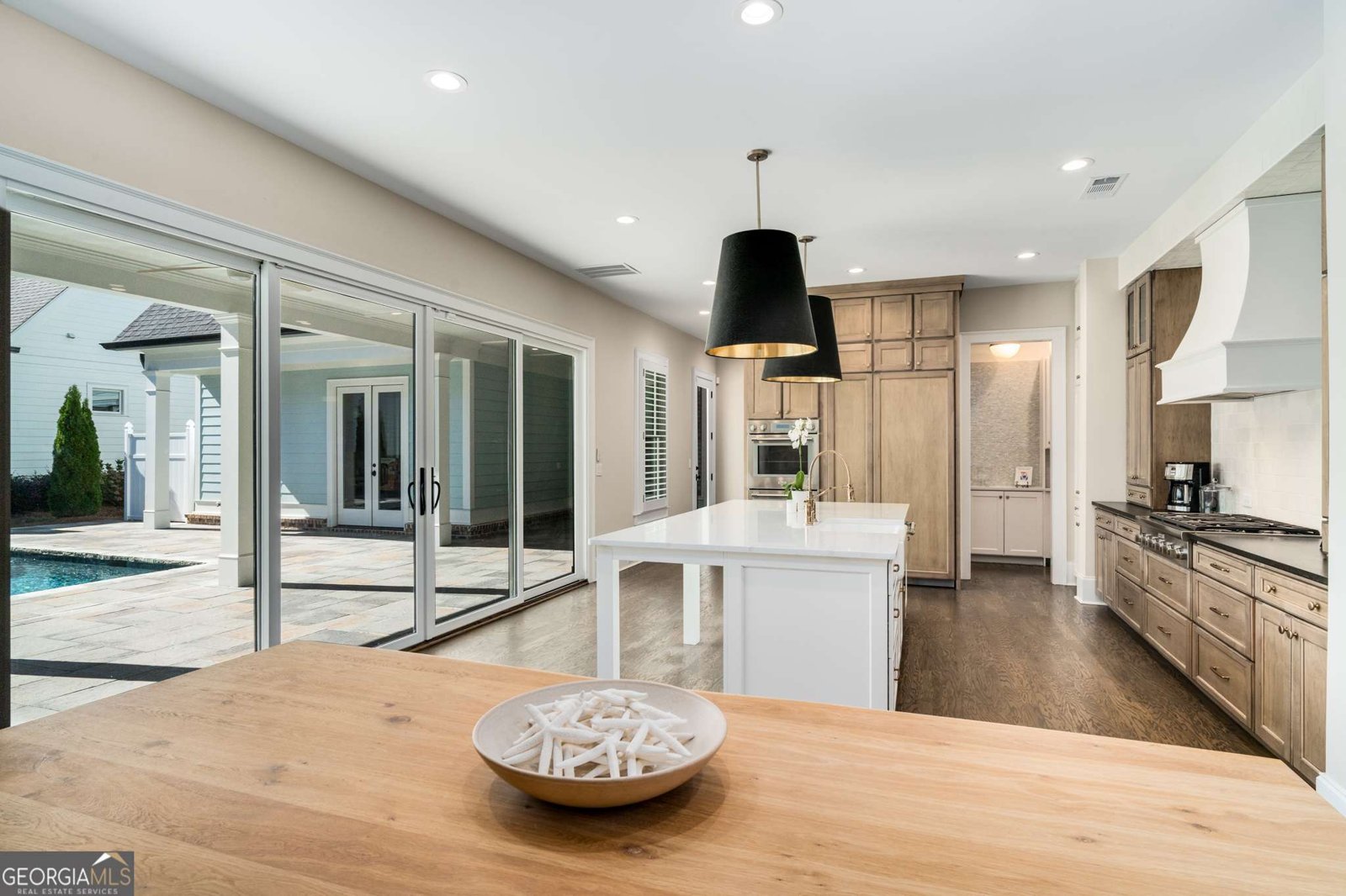 2030 Greenleffe Drive Statham - 11