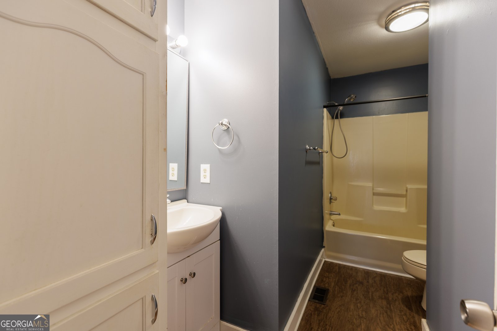 2303 Sherwood Drive Valdosta - 32