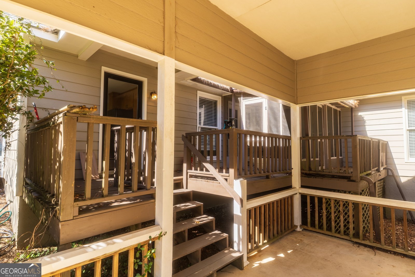 2303 Sherwood Drive Valdosta - 38