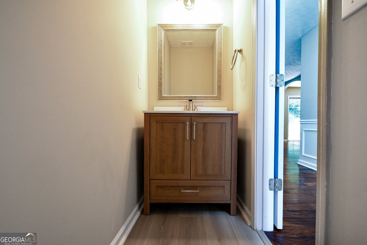 1045 Winthrope Chase Drive Alpharetta - 7