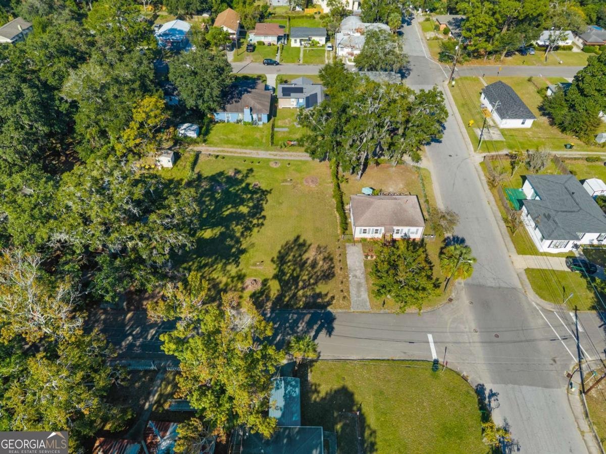 2130 Hanson Street Savannah - 23